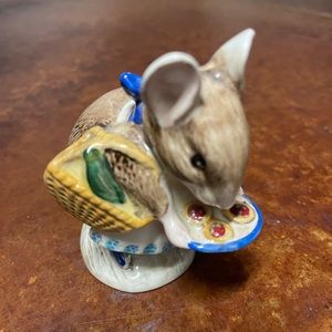 Beatrix Potter’s “Appley Dapply.” Figurine, Beswick England, 1971